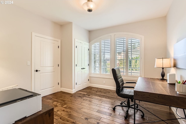 13516 NW Glendoveer Dr, Portland, OR 97231 - home office with dark wood-style floors and baseboards