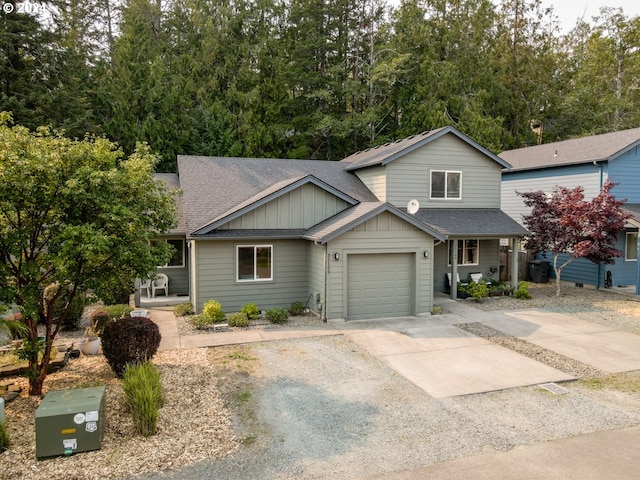 view of front of house featuring a garage