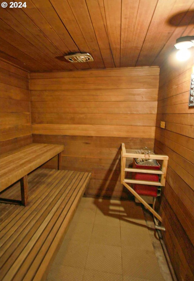 view of sauna / steam room