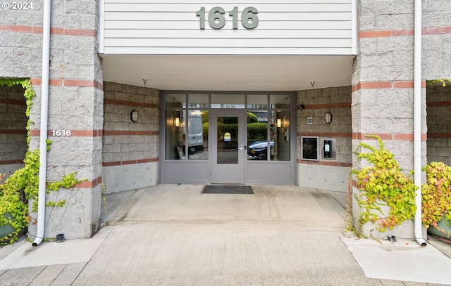 view of property entrance