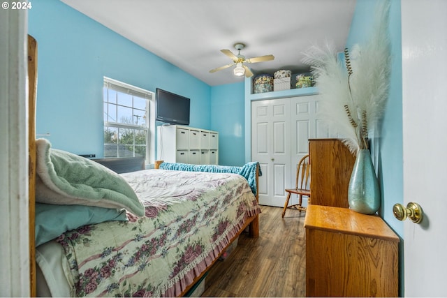 30274 Peoria Rd, Shedd, OR 97377 - bedroom featuring wood finished floors and a ceiling fan