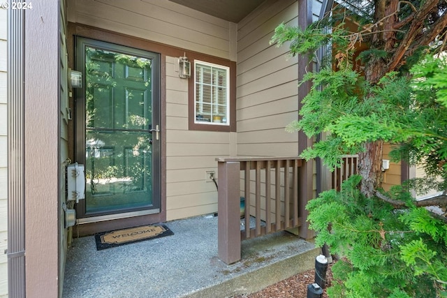 view of property entrance