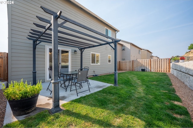 view of yard featuring a patio area and a pergola