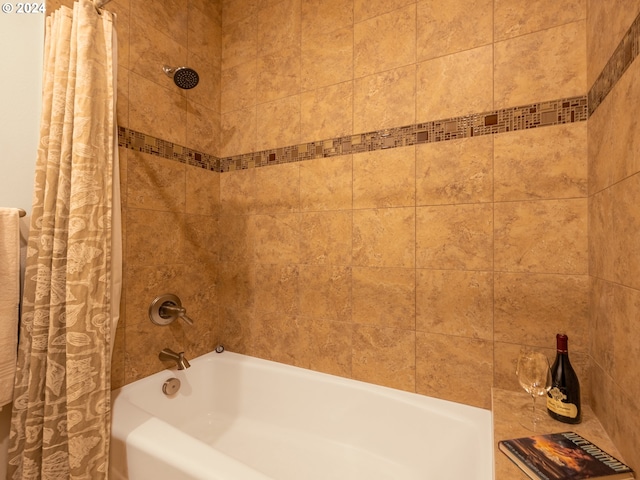 32227 Seascape Ln, Cannon Beach, OR 97110 - bathroom featuring shower / bath combo