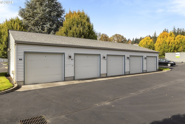 16354 SW 130th Ter Unit 76, King City, OR 97224 - view of garage