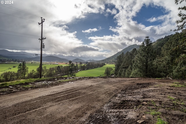 1955 Weaver Rd, Myrtle Creek, OR 97457