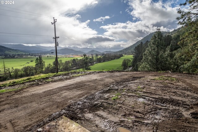 1955 Weaver Rd, Myrtle Creek, OR 97457
