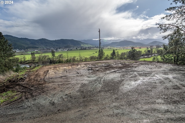 1955 Weaver Rd, Myrtle Creek, OR 97457