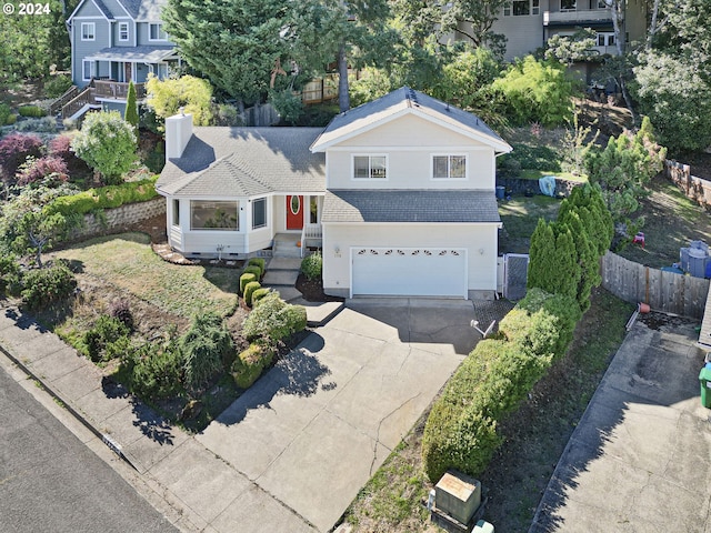 view of front facade featuring a garage