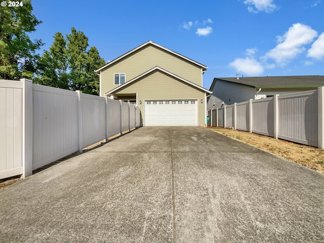 view of front of house with a garage