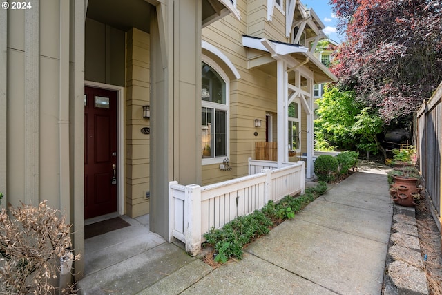 entrance to property with covered porch