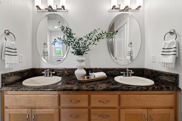 2834 SE Franklin St, Portland, OR 97202 - full bath featuring double vanity