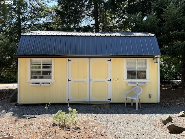 view of outdoor structure