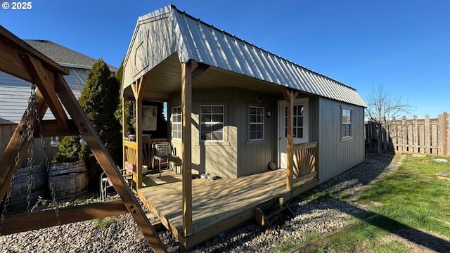 view of outbuilding