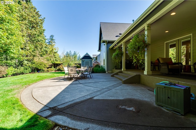 view of patio with outdoor dining space