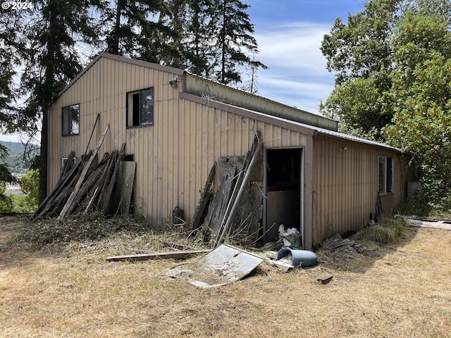 Listing photo 3 for 130 NW Makah Ct, Roseburg OR 97470