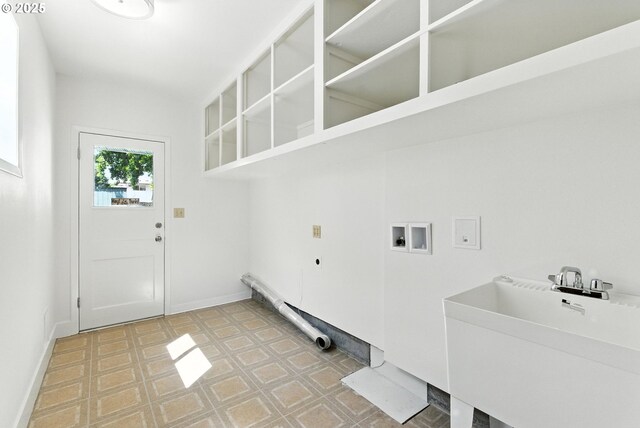 160 Beatrice Ave, Gladstone, OR 97027 - laundry room featuring hookup for a washing machine and tile patterned floors