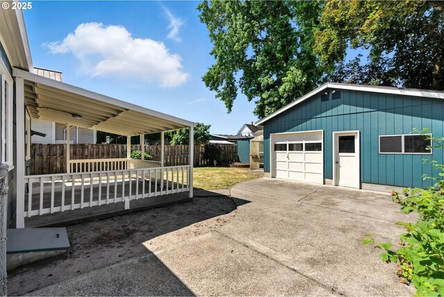 160 Beatrice Ave, Gladstone, OR 97027 - view of yard featuring driveway