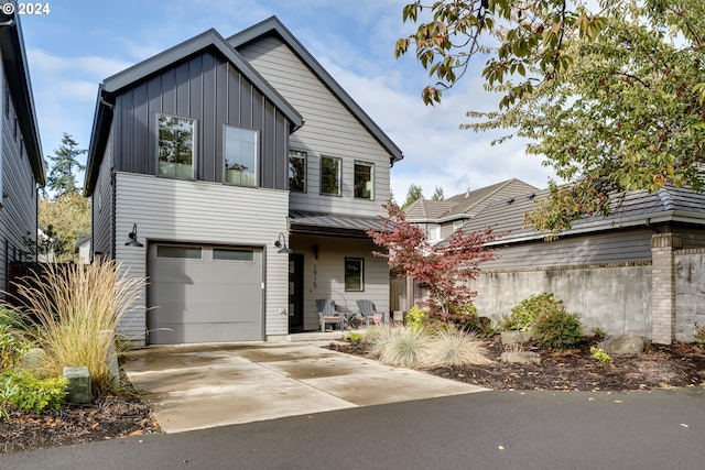 view of front of property featuring a garage