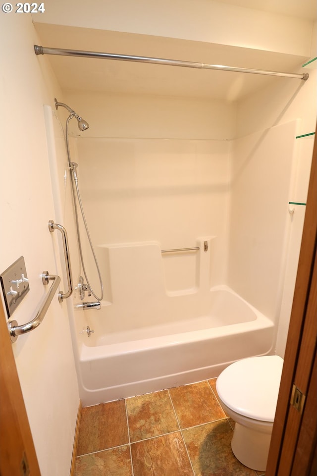 3794 Wilshire Ln, Eugene, OR 97405 - bathroom featuring toilet and bathtub / shower combination