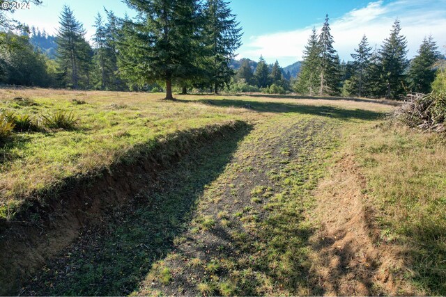 2 Stian Smith Rd, Coos Bay, OR 97420