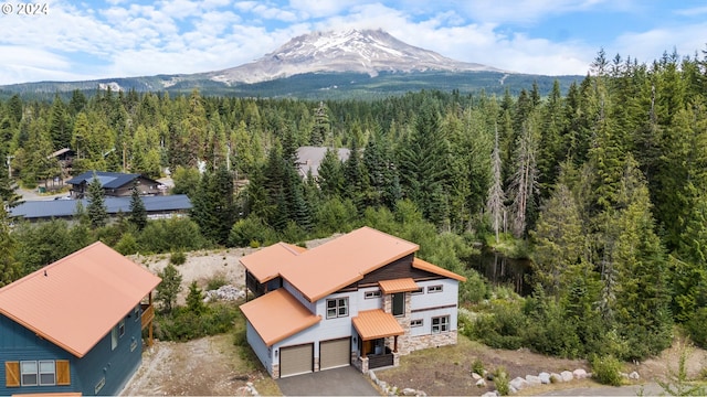 bird's eye view with a mountain view