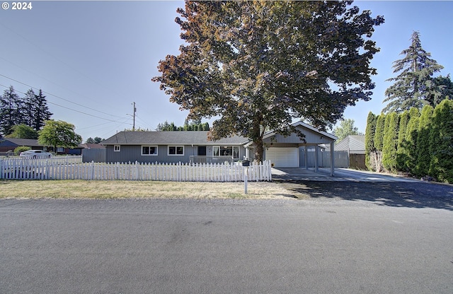 view of front facade with a garage