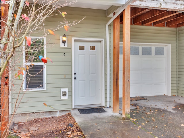 view of property entrance