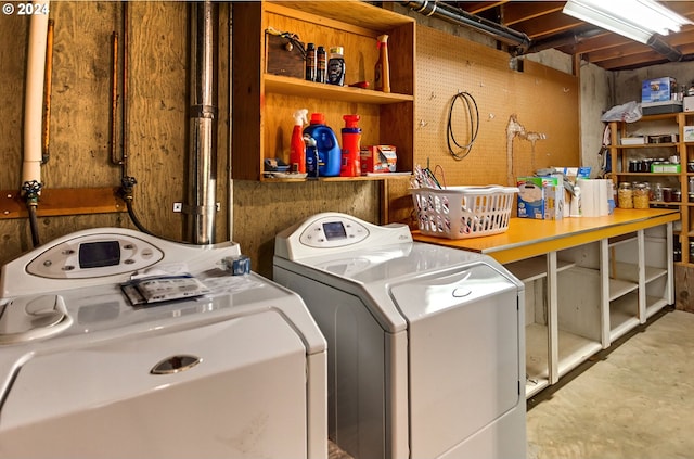 laundry room featuring independent washer and dryer