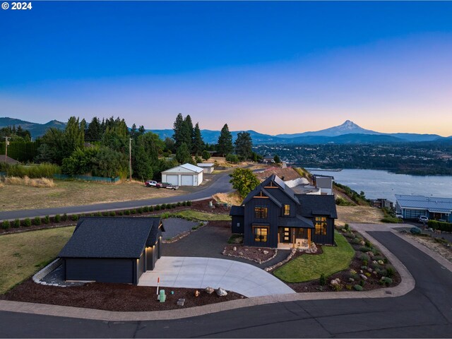 201 Sterling Blvd, White Salmon, WA 98672 - birds eye view of property with a mountain view