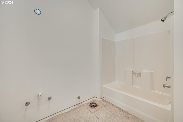 bathroom with shower / washtub combination