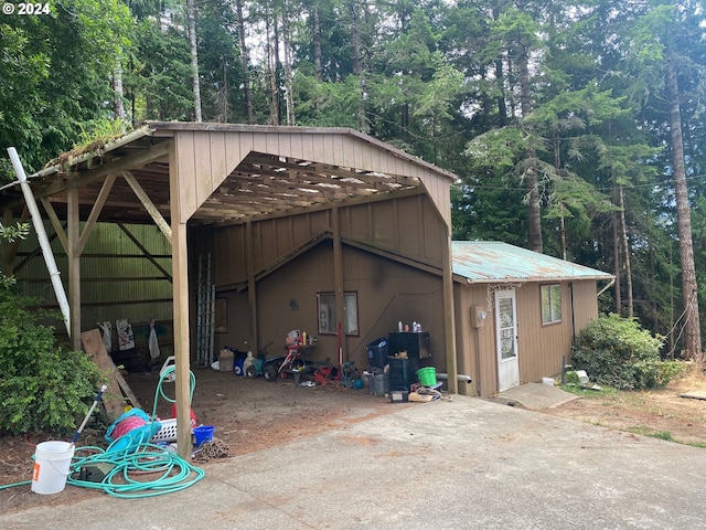 view of outbuilding