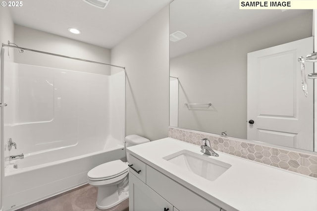 1376 NE Josephine Ct Unit 184, Estacada, OR 97023 - full bath featuring shower / tub combination, vanity, toilet, and recessed lighting