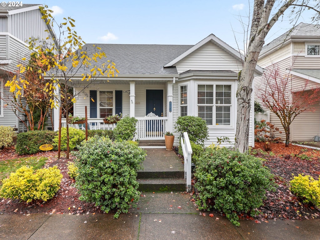 bungalow featuring covered porch