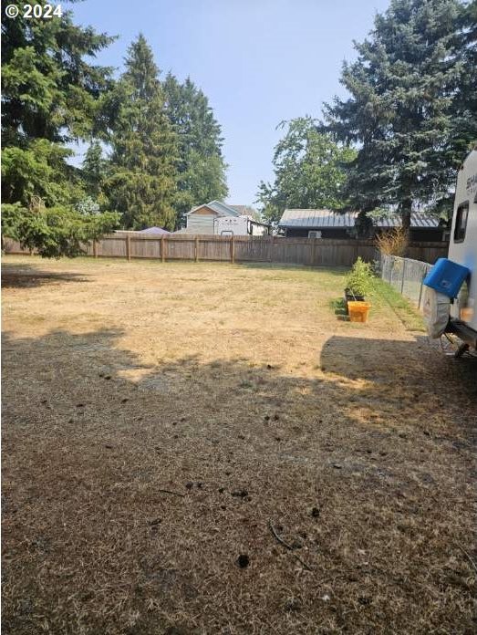 Listing photo 2 for NW Hillcrest, North Plains OR 97133