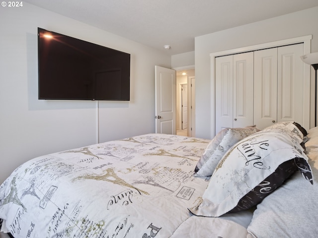 bedroom with a closet