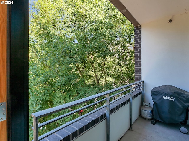 balcony featuring grilling area