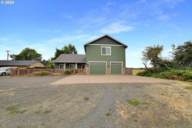 view of front facade with a garage