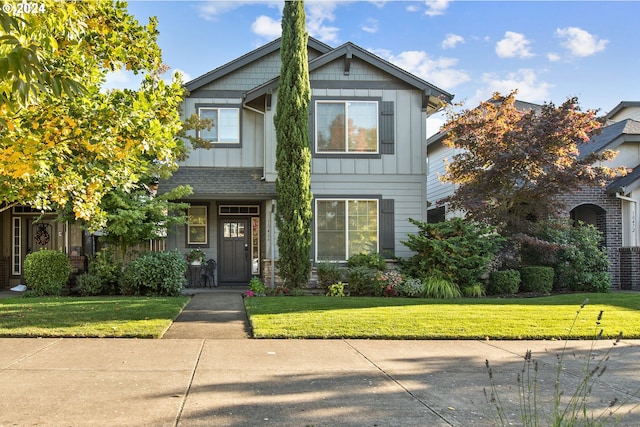 view of front of house with a front lawn