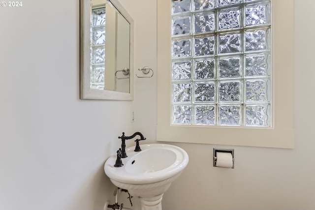 bathroom with sink