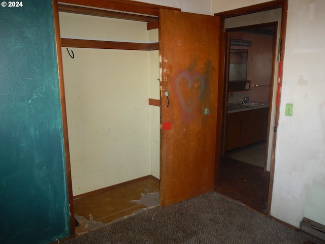 bedroom with sink