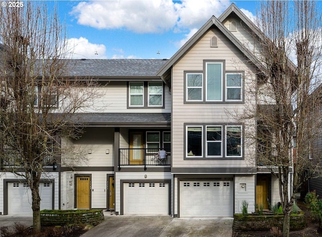 view of front of property featuring a garage