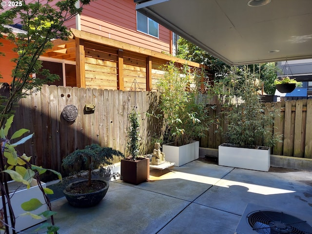 1163 NE 5th St, Gresham, OR 97030 - view of patio