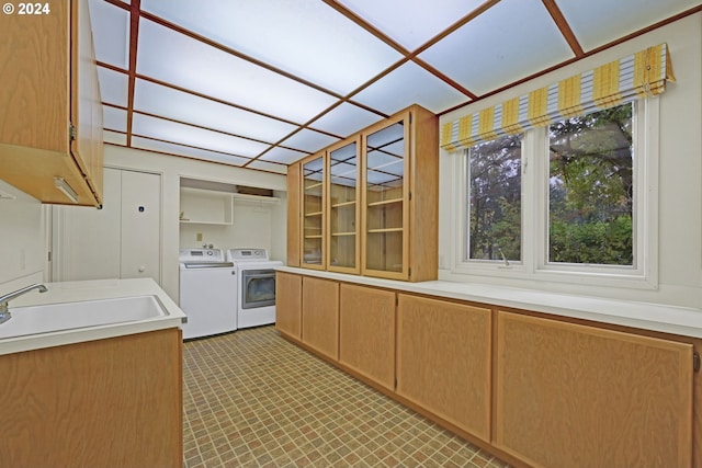 92932 Paschelke Rd, Marcola, OR 97454 - washroom with independent washer and dryer