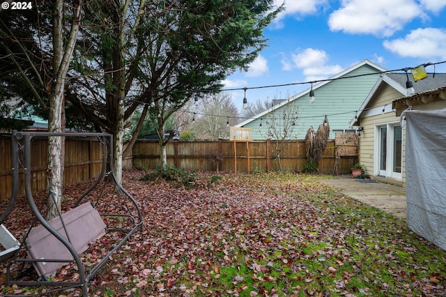 view of yard featuring a patio