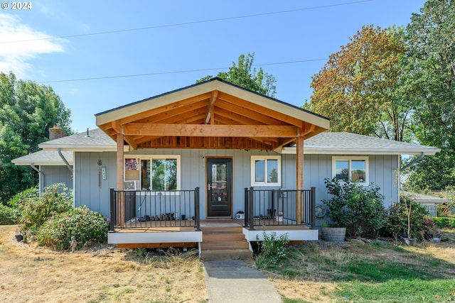 view of front of property with covered porch