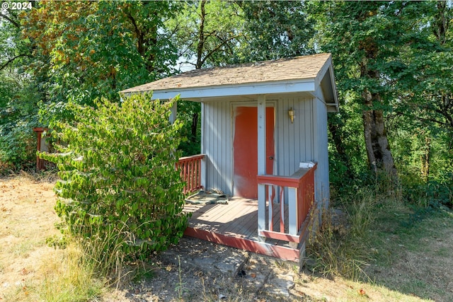 view of outdoor structure