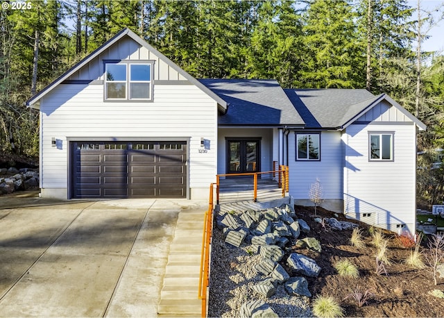 view of front facade featuring a garage