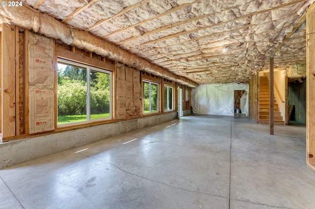 2201 NW Carty Rd, Ridgefield, WA 98642 - interior space with unfinished concrete floors