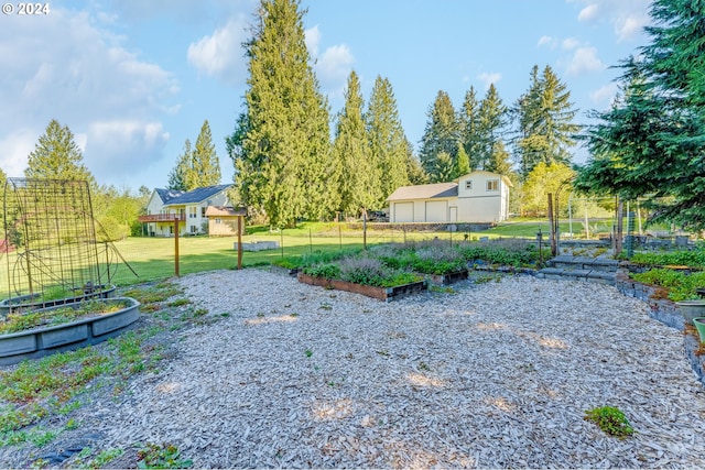 2201 NW Carty Rd, Ridgefield, WA 98642 - view of yard with a garden